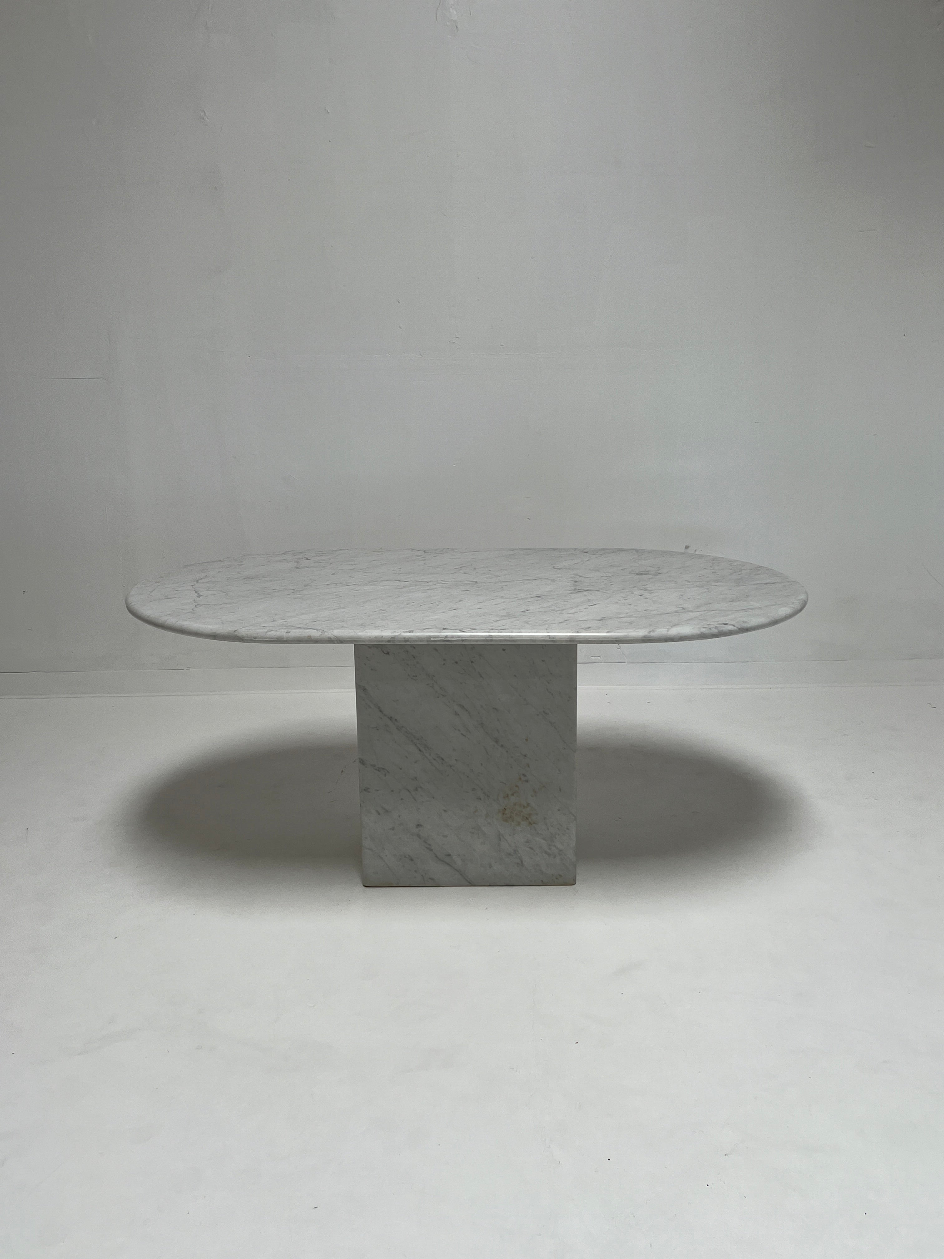 1970s Italian Carrara Marble Dining Table