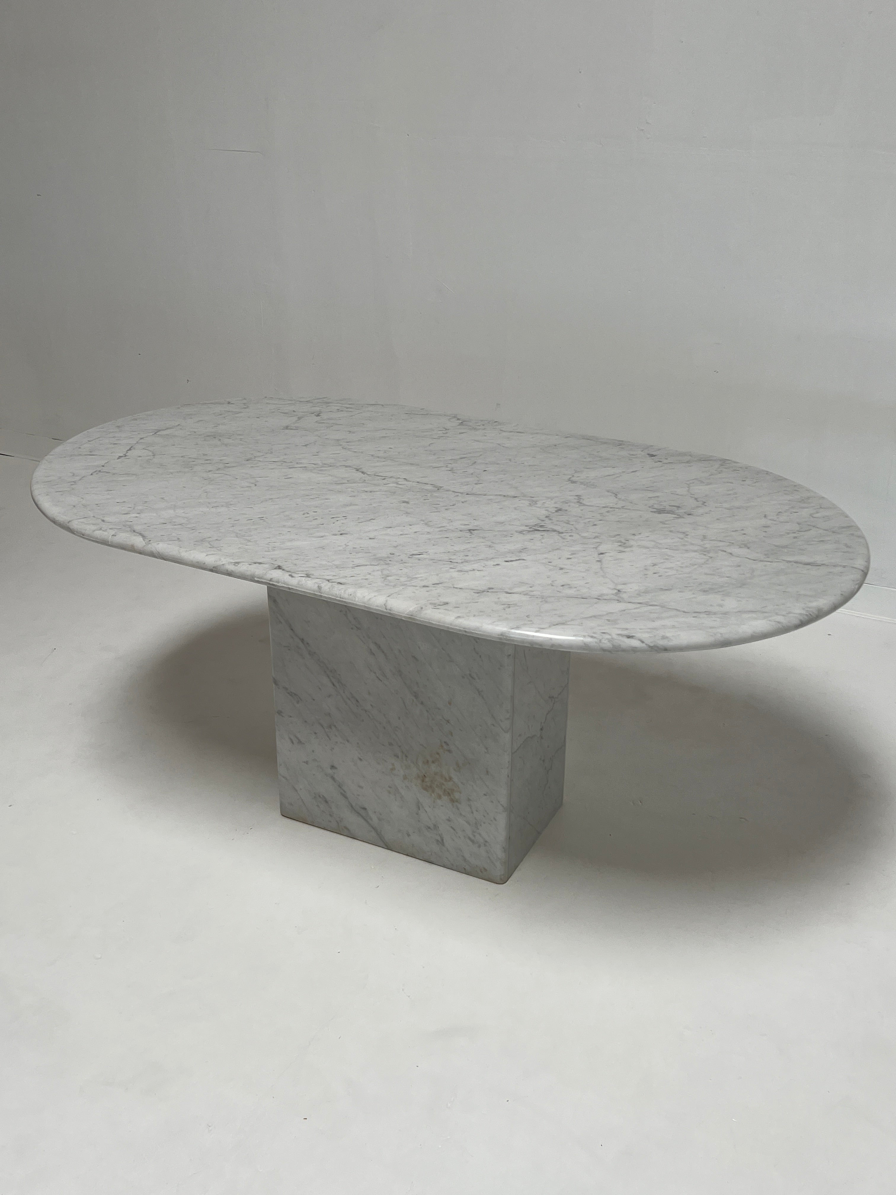 1970s Italian Carrara Marble Dining Table