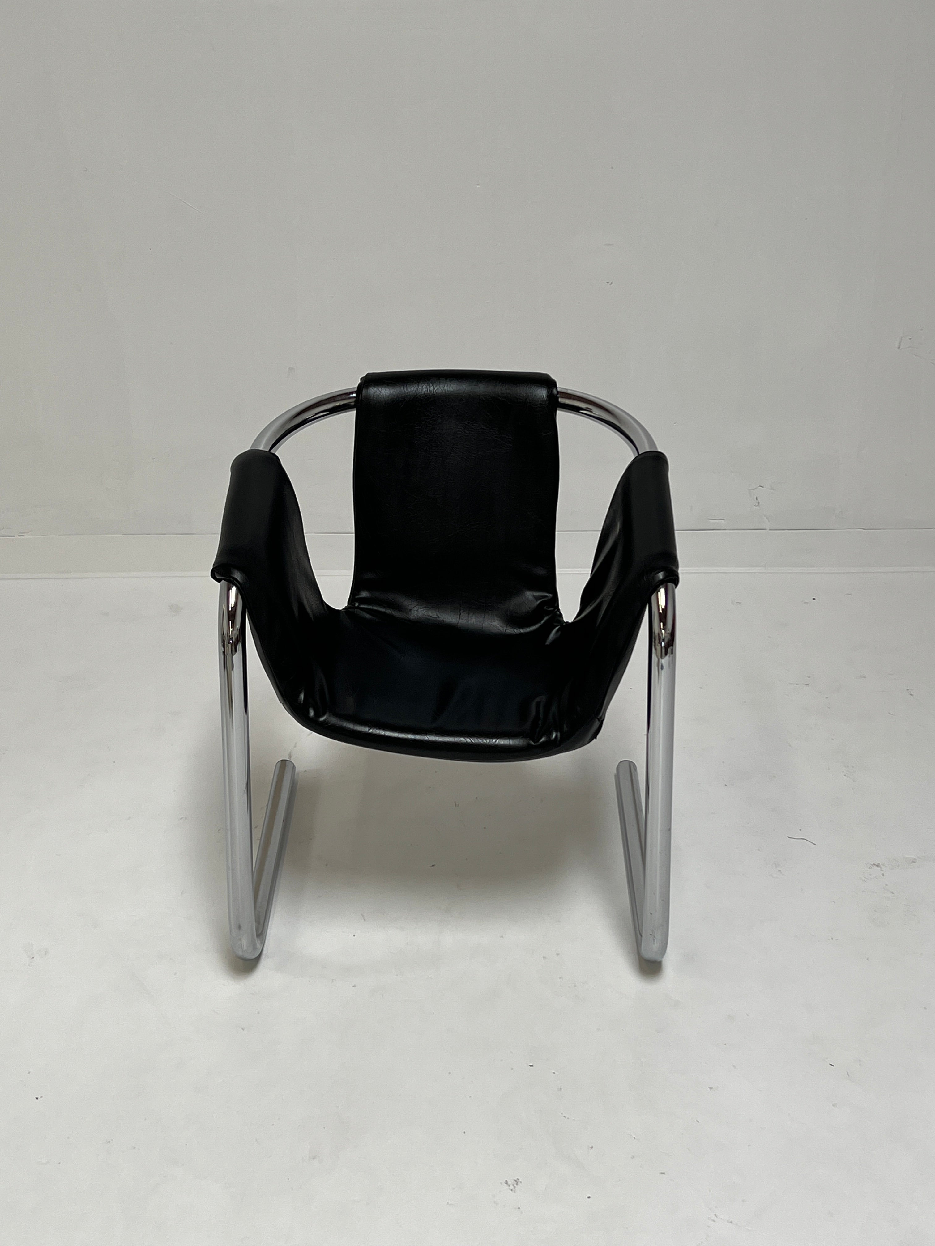 1970s Chrome Vecta Zermatt Sling Black Leather Lounge Chair